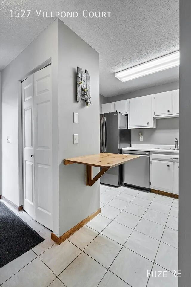 Building Photo - 1527 Millpond Ct
