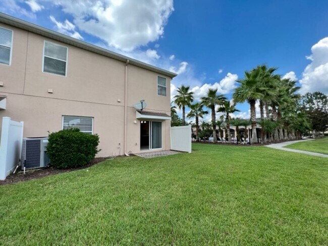 Building Photo - Remodeled Kitchen!! Wonderful Avalon Park-...
