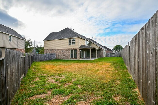 Building Photo - 11535 Elizabeth Brook Dr
