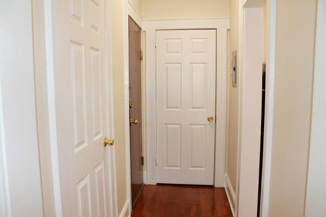 Building Photo - 89 Montclair Ave