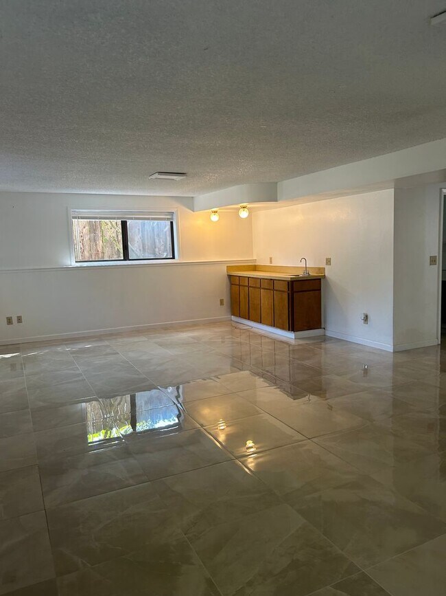 Building Photo - 2774 Jessica Cir
