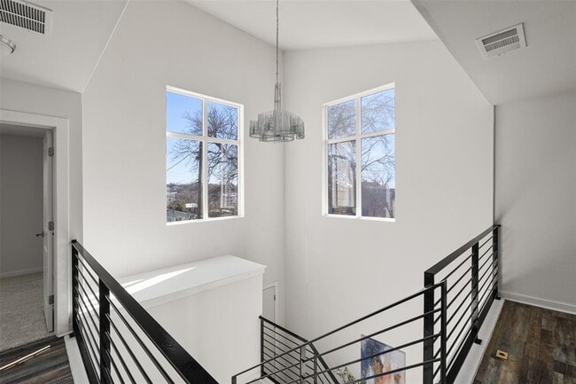 Building Photo - 1716 Adina St