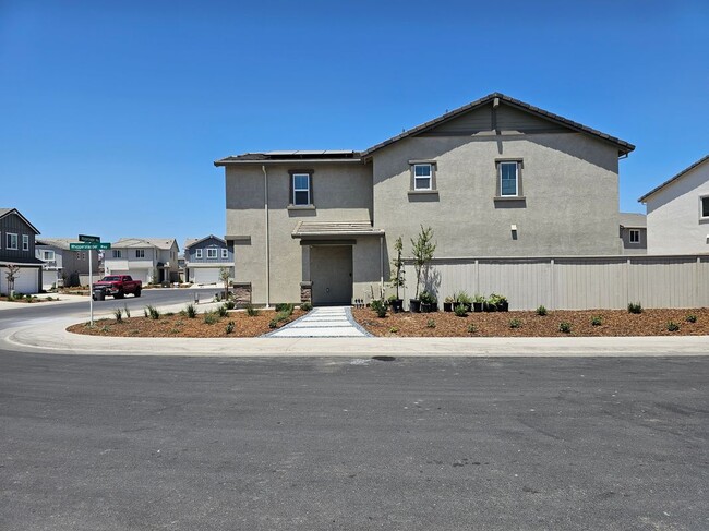 Building Photo - 8296 Whippersnapper Way