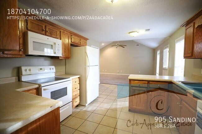 Building Photo - 905 Sandino-