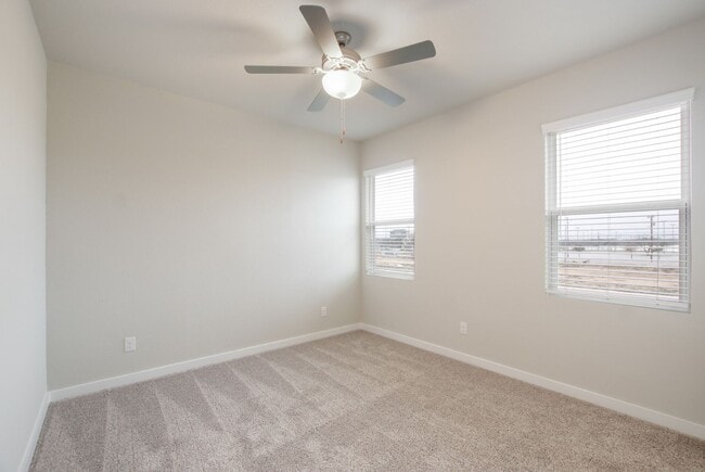 Building Photo - Stadium Pointe 3/3 Townhome near Brandeis HS