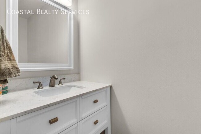 Building Photo - 112 Opp Blvd NE