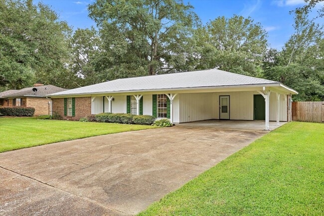 Building Photo - 155 Cypress Dr