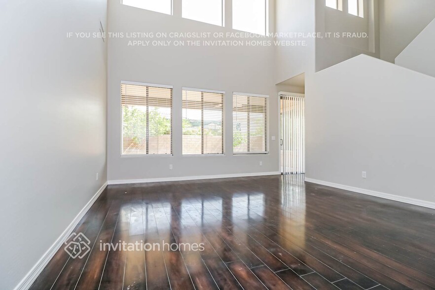 Building Photo - 15280 W Redfield Rd