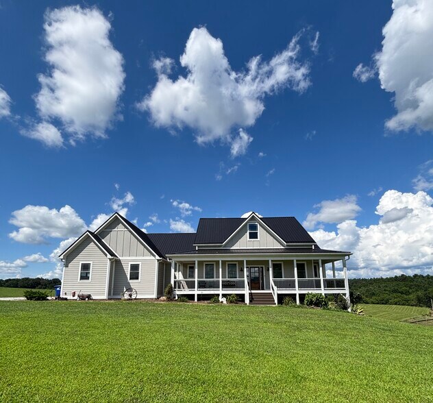 Building Photo - 1355 Bear Creek Rd