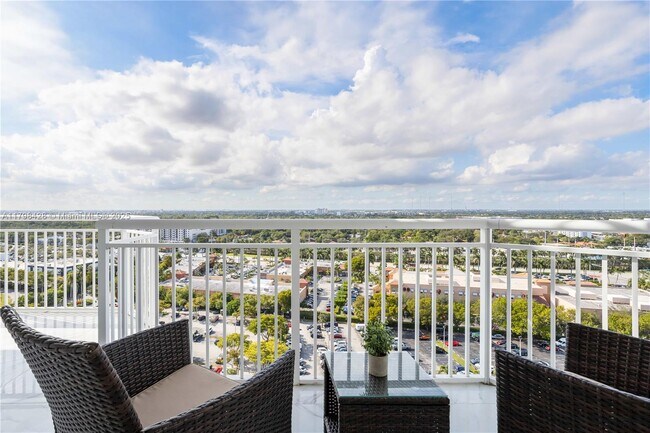 Building Photo - 18051 Biscayne Blvd