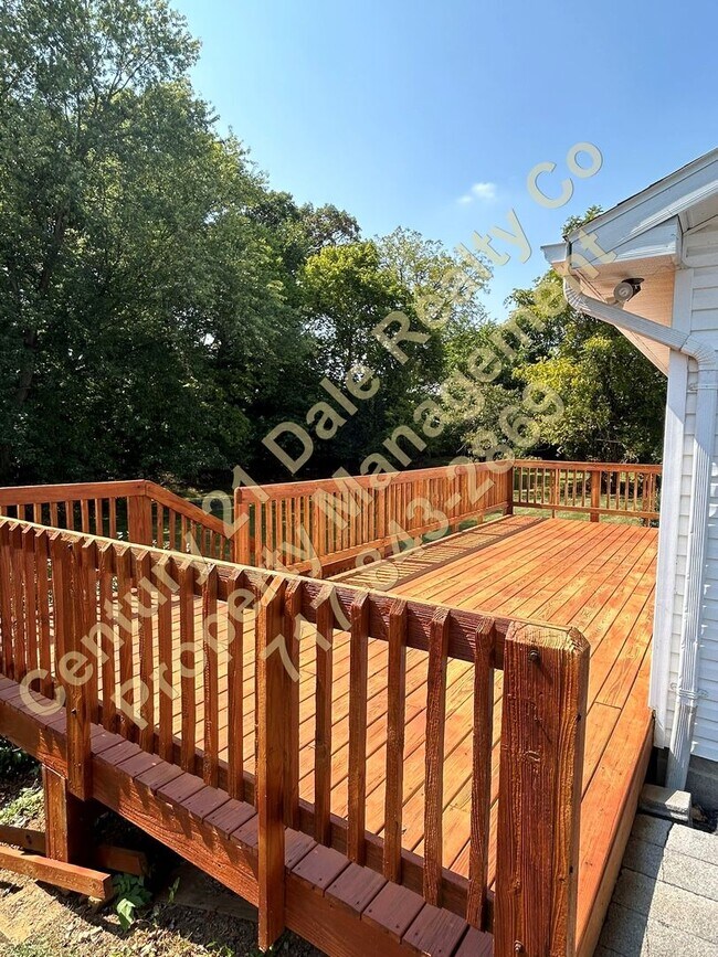 Building Photo - Gorgeous 4 Bedroom Home located in Northeastern School District with a 2 Car Garage