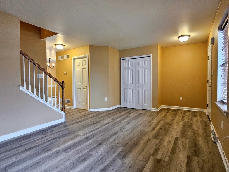 Building Photo - 562 Wood Duck Dr