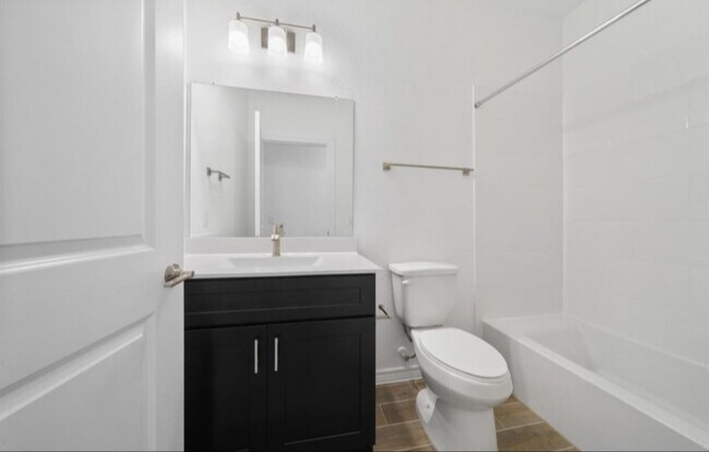 Building Photo - 1309 Tan Gable Ln