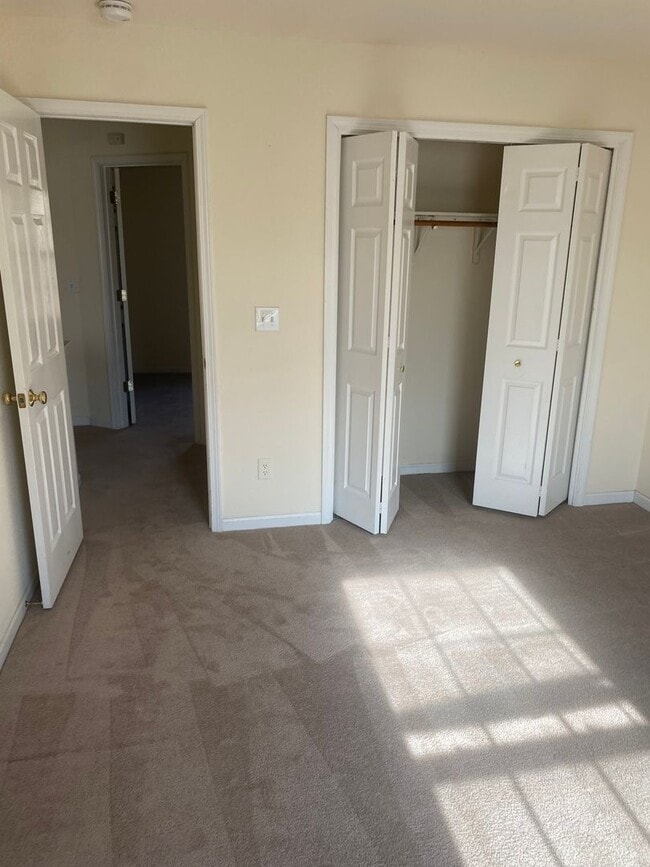 Building Photo - 4901 Kirk Hill Rd