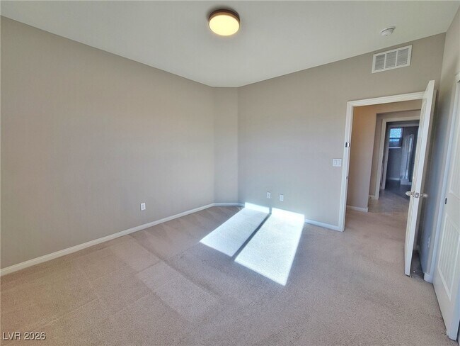 Building Photo - 5652 Redwood St