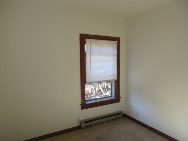 Building Photo - Charming Two Bedroom House by the Park