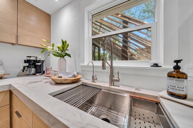 Building Photo - 6296 W County Hwy 30A