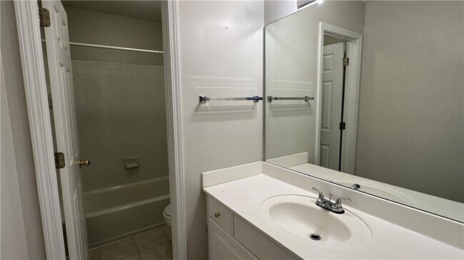 Building Photo - 205 Foe Creek Ct