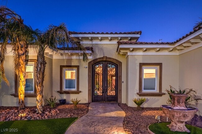 Building Photo - 2780 El Camino Rd