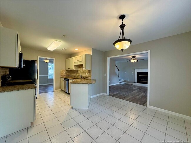 Building Photo - 134 Cresthaven Dr