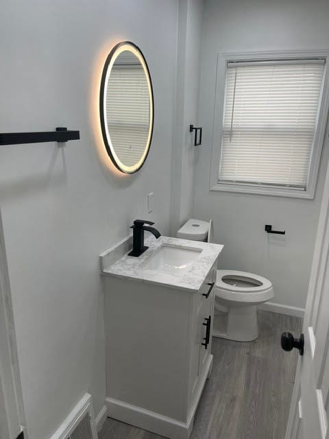 Building Photo - 869 Seward Ave