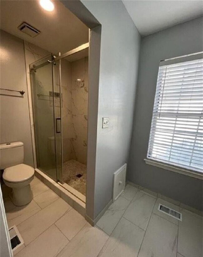 Building Photo - 2 Bedroom 2.5 Baths Condo In Columbus Station