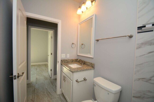 Building Photo - 25 Rosepetal Ln