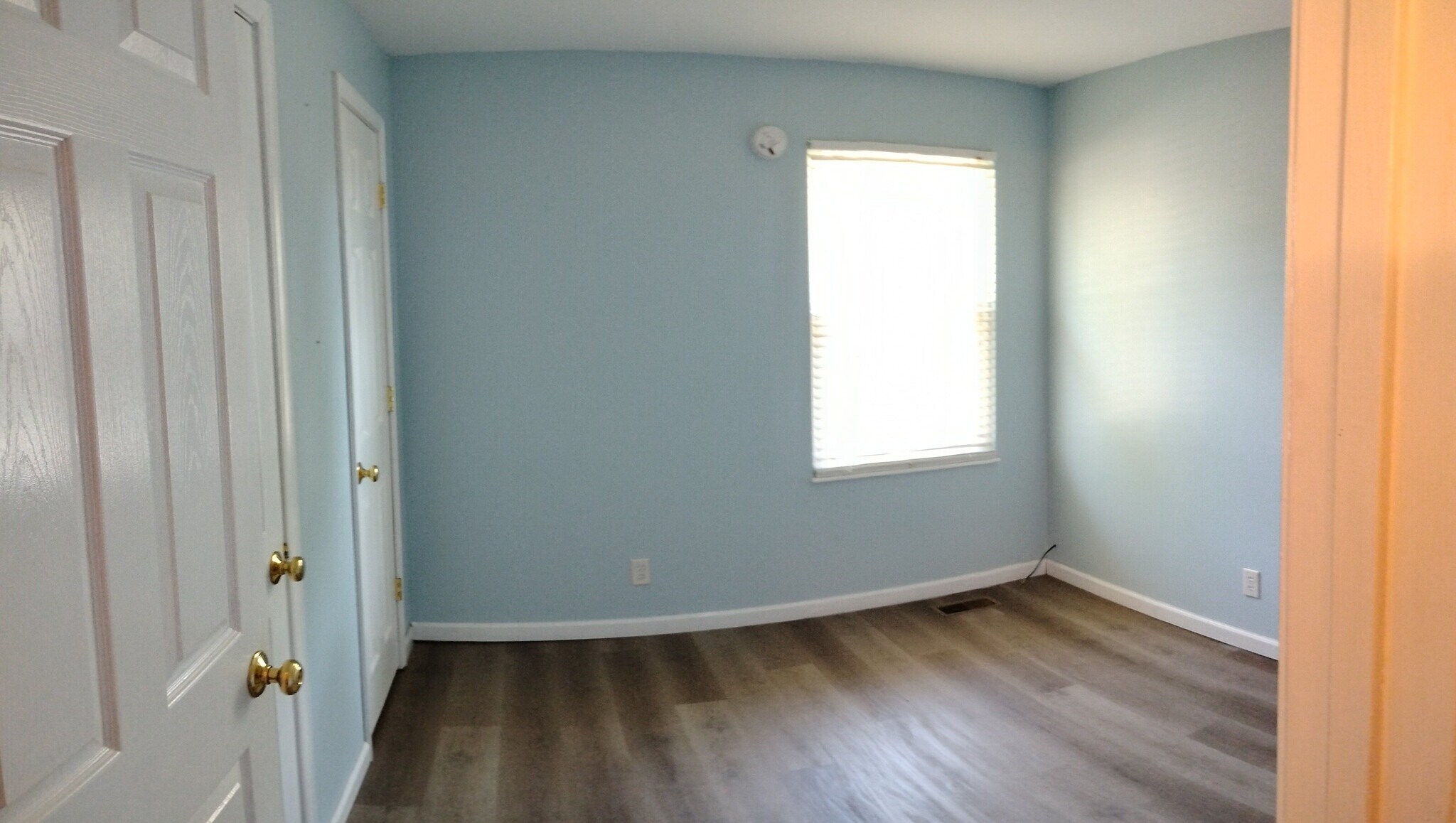 Guest room 1 - 529 Strawberry Hill Rd