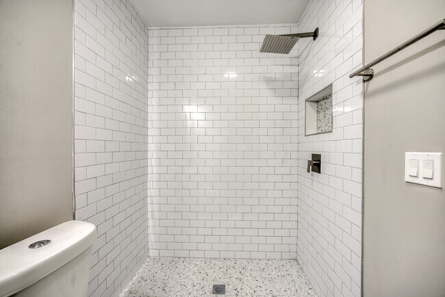 Building Photo - 5494 Saddle Club Rd