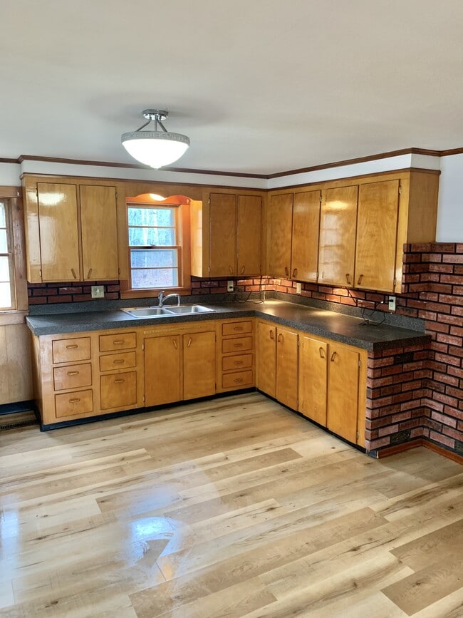 Building Photo - 1984 Pushaw Rd