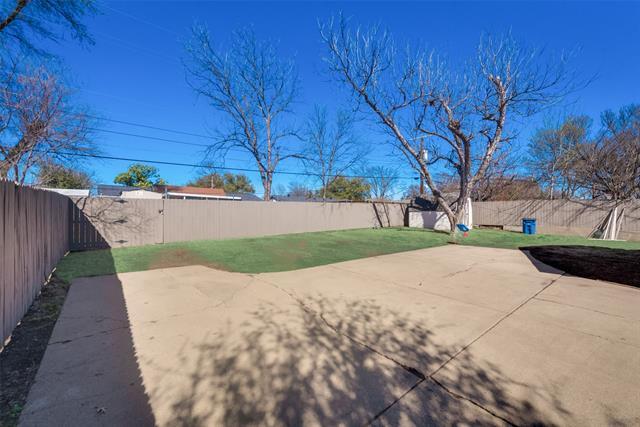 Building Photo - 8611 Hanford Dr