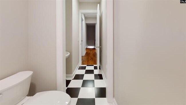 Building Photo - 3 bedroom 2 bath - SHANDON AREA!!!!!