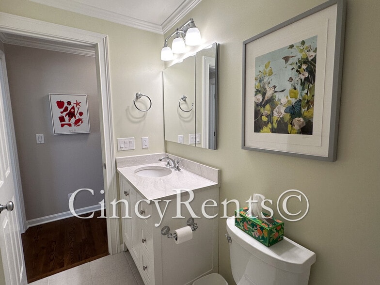 Building Photo - 3684 Ashworth Dr