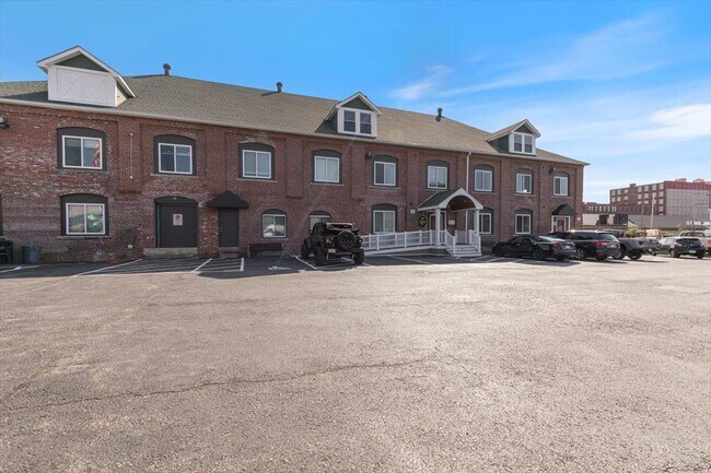 Primary Photo - 37 Stevens St