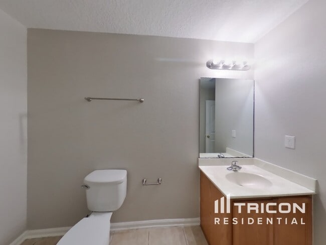 Building Photo - 86294 Cartesian Pointe Dr