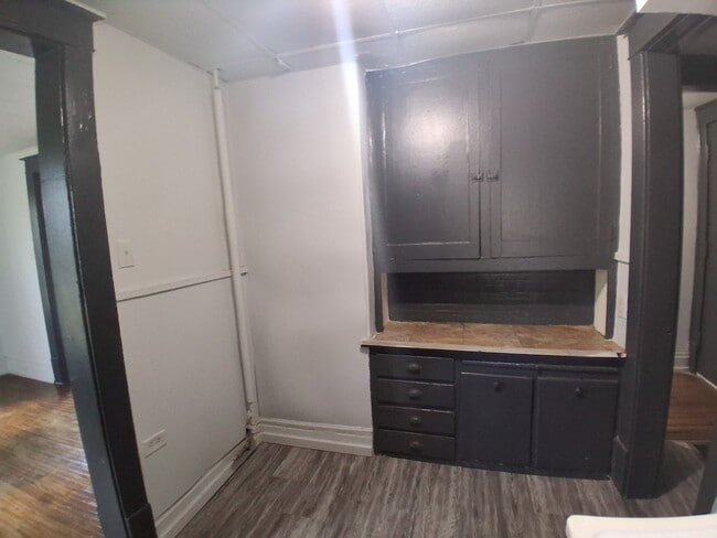 Building Photo - 503.5 Collett-