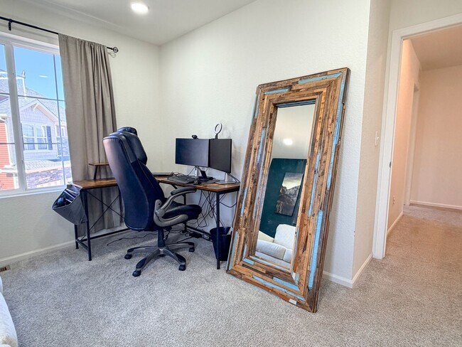 Building Photo - Beautiful Single Family Home | Aurora
