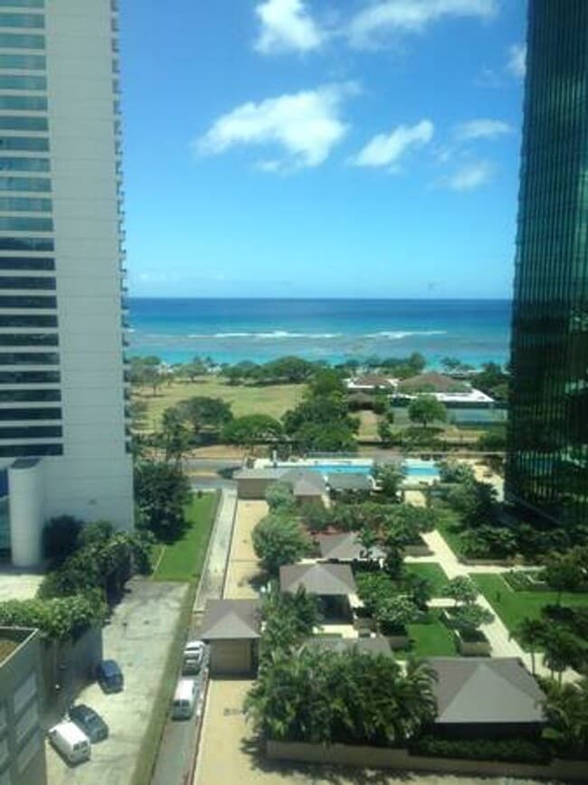 Building Photo - KOOLANI