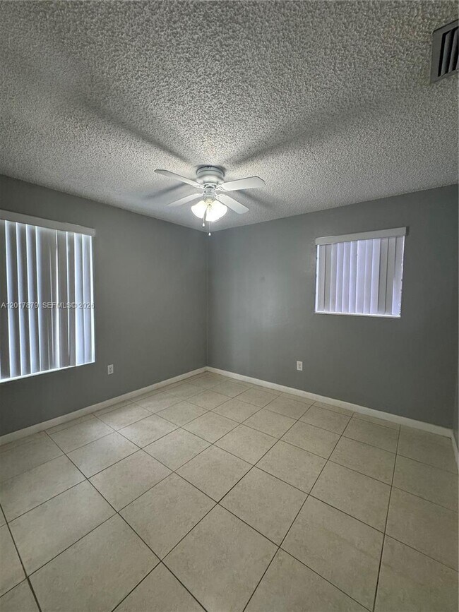 Building Photo - 20500 SW 114th Pl
