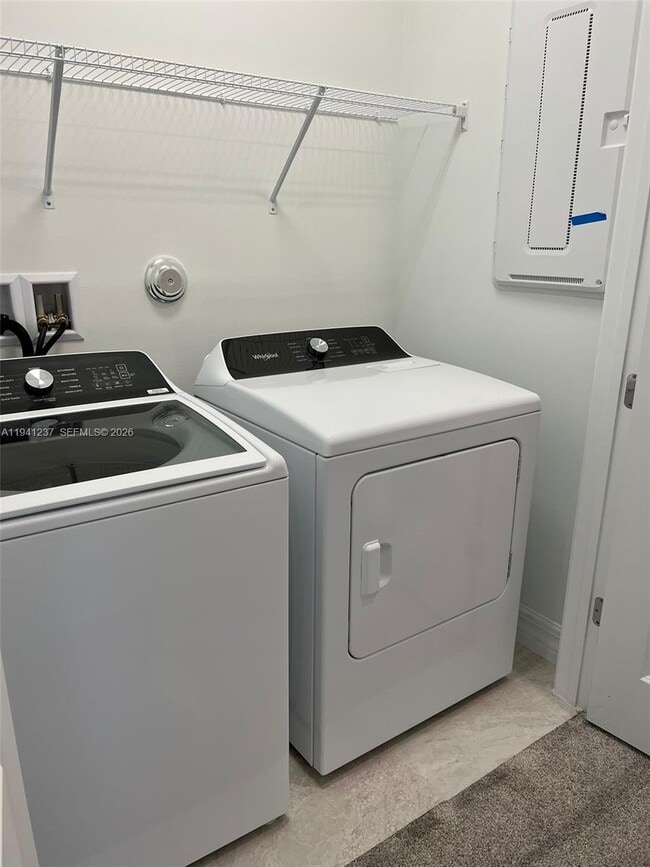 Building Photo - 6121 Rancho Ln