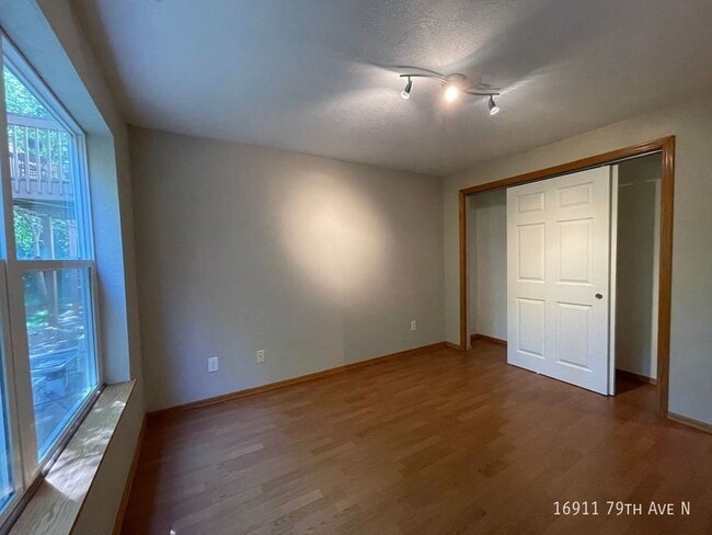 Building Photo - 16911 79th Ave N