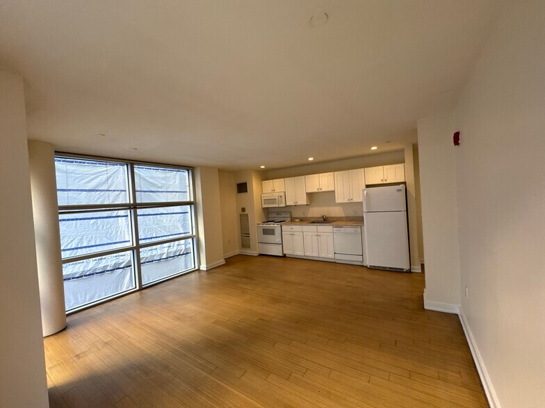 Building Photo - 41 Boylston St