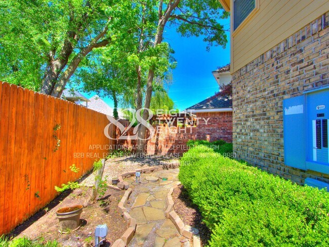 Building Photo - *COMING SOON!* Spacious Two-Story Brick Brookhaven Beauty Available NOW! 3 Bed/2.5 Bath with All ...