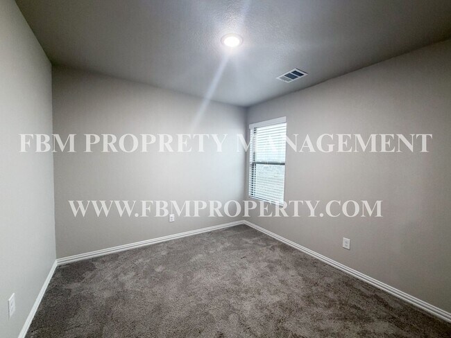 Building Photo - 432 Restoration Rd