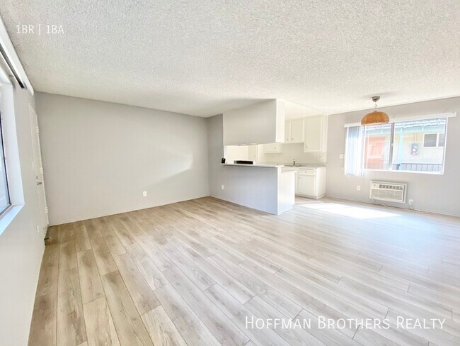 Building Photo - 3337 S Canfield Ave