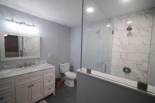 Building Photo - Beautiful 3 Bedroom Home in Central, SC