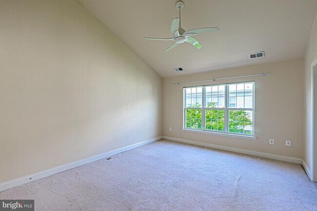 Building Photo - 107 Colville Dr