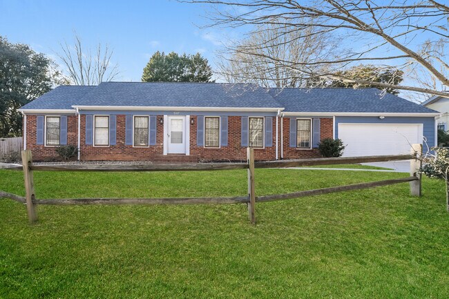 Building Photo - 5117 Chestnut Lake Dr