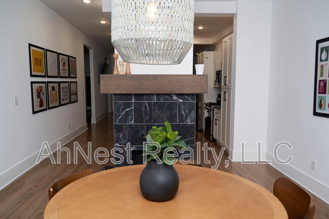 Building Photo - 1458 Beecher St SW