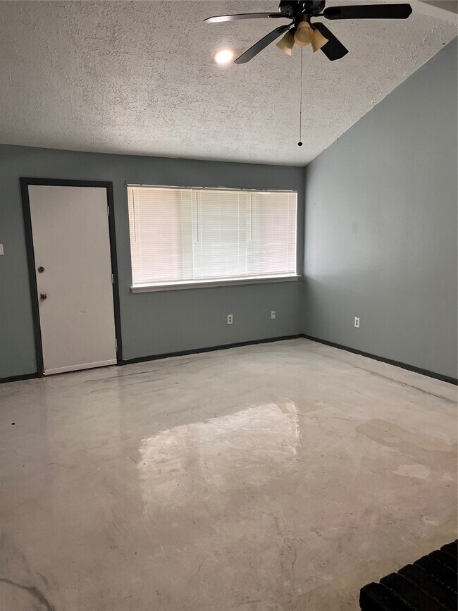 Building Photo - 16631 Gold Ridge Ln